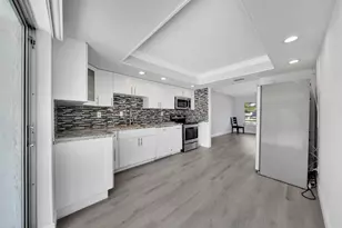 104 Palamino Cir, Boca Raton, FL 33487 - Photo 4