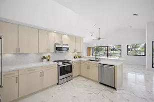 10747 Stonebridge Blvd, Boca Raton, FL 33498 - Photo 4