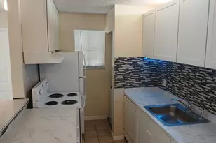 677 Trace Cir, Deerfield Beach, FL 33441 - Photo 4