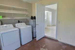 1502 SE Hearne Ct, Port Saint Lucie, FL 34952 - Photo 4