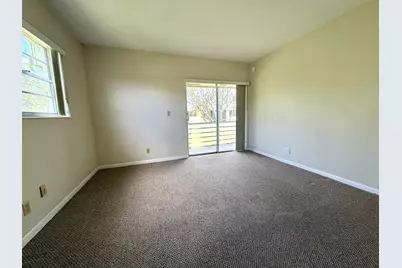 69 Norwich C, West Palm Beach, FL 33417 - Photo 4