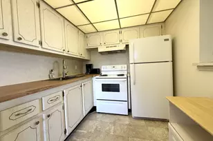 69 Norwich C, West Palm Beach, FL 33417 - Photo 2