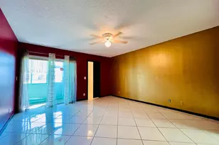 110 Wellington B, West Palm Beach, FL 33417 - Photo 8