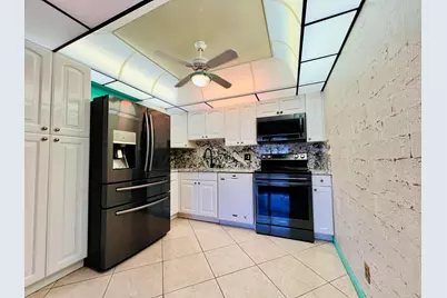 110 Wellington B, West Palm Beach, FL 33417 - Photo 1