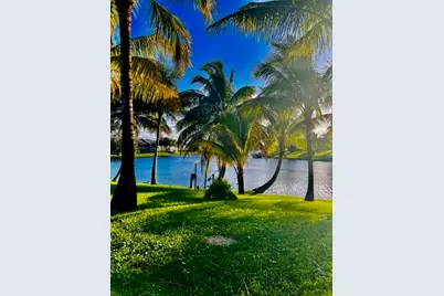 1421 Riverside Circle, Wellington, FL 33414 - Photo 24