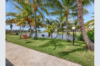 1421 Riverside Circle, Wellington, FL 33414 - Photo 22