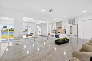 2001 SW Roma Way SW, Boynton Beach, FL 33426 - Photo 2