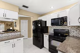 1952 Primrose Ln, Wellington, FL 33414 - Photo 16