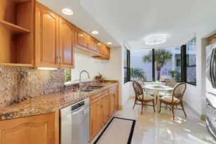 235 Bay Colony Dr N, Juno Beach, FL 33408 - Photo 16