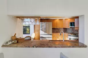 235 Bay Colony Dr N, Juno Beach, FL 33408 - Photo 20