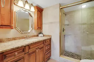 235 Bay Colony Dr N, Juno Beach, FL 33408 - Photo 24