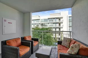 155 Isle of Venice Dr, Fort Lauderdale, FL 33301 - Photo 48