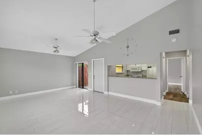 484 Springdale Circle #48d, Palm Springs, FL 33461 - Photo 10