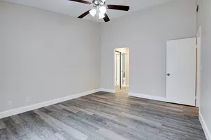 484 Springdale Cir, Palm Springs, FL 33461 - Photo 18