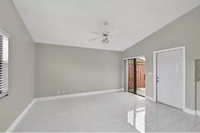 484 Springdale Circle #48d, Palm Springs, FL 33461 - Photo 12