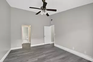 484 Springdale Cir, Palm Springs, FL 33461 - Photo 16