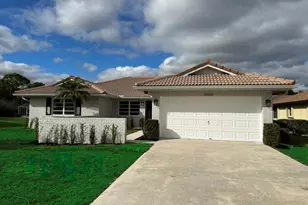 10723 Greentrail Dr S, Boynton Beach, FL 33436 - Photo 1