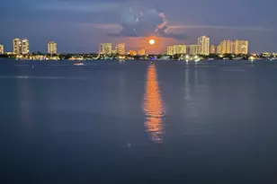 801 Lake Shore Dr, Lake Park, FL 33403 - Photo 32