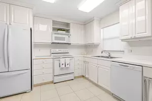 801 Lake Shore Dr, Lake Park, FL 33403 - Photo 16