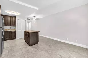 559 NE 44th St, Boca Raton, FL 33431 - Photo 6