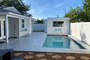 1510 3rd Ct, Vero Beach, FL 32960 - Photo 2