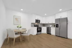 330 Pine Ridge Cir, Greenacres, FL 33463 - Photo 10