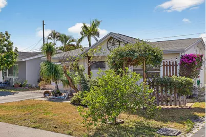 4561 NW 16th Avenue, Tamarac, FL 33309 - Photo 2