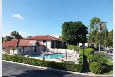 300 E Club Circle #201, Boca Raton, FL 33487 - Photo 8