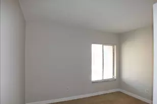 300 E Club Cir, Boca Raton, FL 33487 - Photo 4