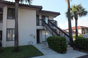 300 E Club Cir, Boca Raton, FL 33487 - Photo 2