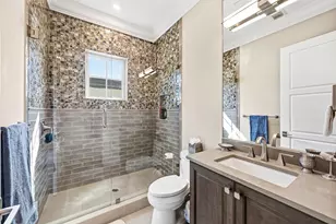 201 NE 3rd Ct, Boca Raton, FL 33432 - Photo 24