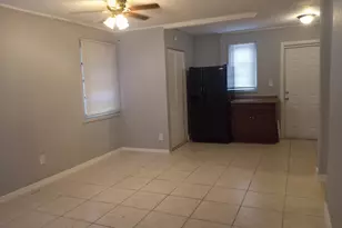 522 W 3rd St, Riviera Beach, FL 33404 - Photo 10