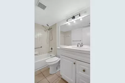 208 Foxtail Drive #B2, Greenacres, FL 33415 - Photo 20