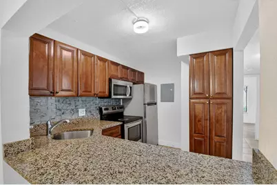 208 Foxtail Drive #B2, Greenacres, FL 33415 - Photo 10