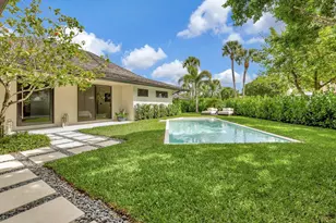 11880 Pebblewood Dr, Wellington, FL 33414 - Photo 2