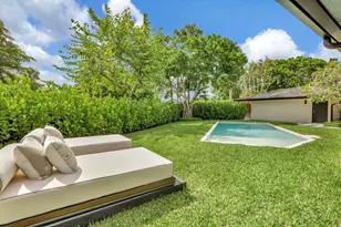 11880 Pebblewood Dr, Wellington, FL 33414 - Photo 4