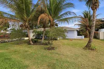 9696 Honeysuckle Avenue, Palm Beach Gardens, FL 33410 - Photo 2