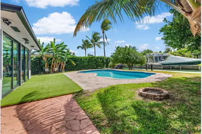 7820 Hawthorne Avenue, Miami Beach, FL 33141 - Photo 48