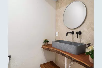 7820 Hawthorne Avenue, Miami Beach, FL 33141 - Photo 18