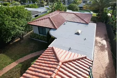 7820 Hawthorne Avenue, Miami Beach, FL 33141 - Photo 30