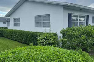 2716 Emory Dr E, West Palm Beach, FL 33415 - Photo 4