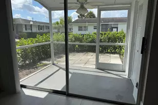 2716 Emory Dr E, West Palm Beach, FL 33415 - Photo 10