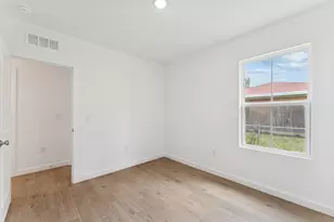 879 SW McCoy Ave, Port Saint Lucie, FL 34953 - Photo 16