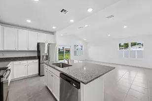 879 SW McCoy Ave, Port Saint Lucie, FL 34953 - Photo 18