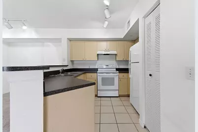 4200 San Marino Boulevard #107, West Palm Beach, FL 33409 - Photo 6