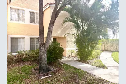 1707 Village Boulevard #112, West Palm Beach, FL 33409 - Photo 2