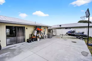 2289 SE Carnation Ave, Port Saint Lucie, FL 34952 - Photo 28