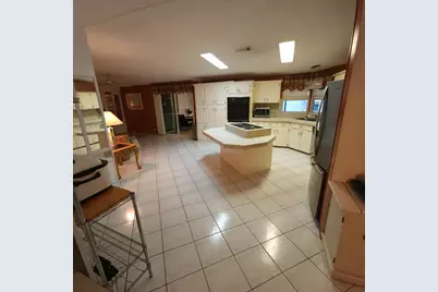 3393 Lake Overlook Place, Atlantis, FL 33462 - Photo 8