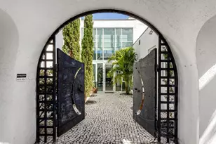 794 Staghorn Ct, Boca Raton, FL 33432 - Photo 4