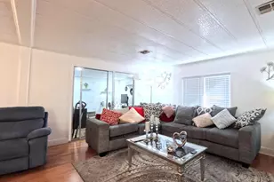 180 Shari Dr, West Palm Beach, FL 33409 - Photo 10